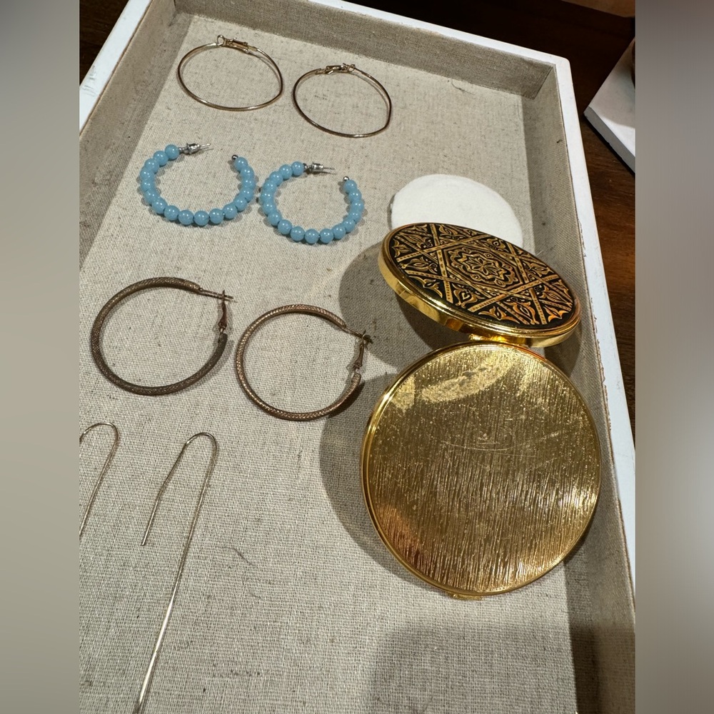 Gold and glow in dark blue hoop pencil earrings - Picture 3 of 6